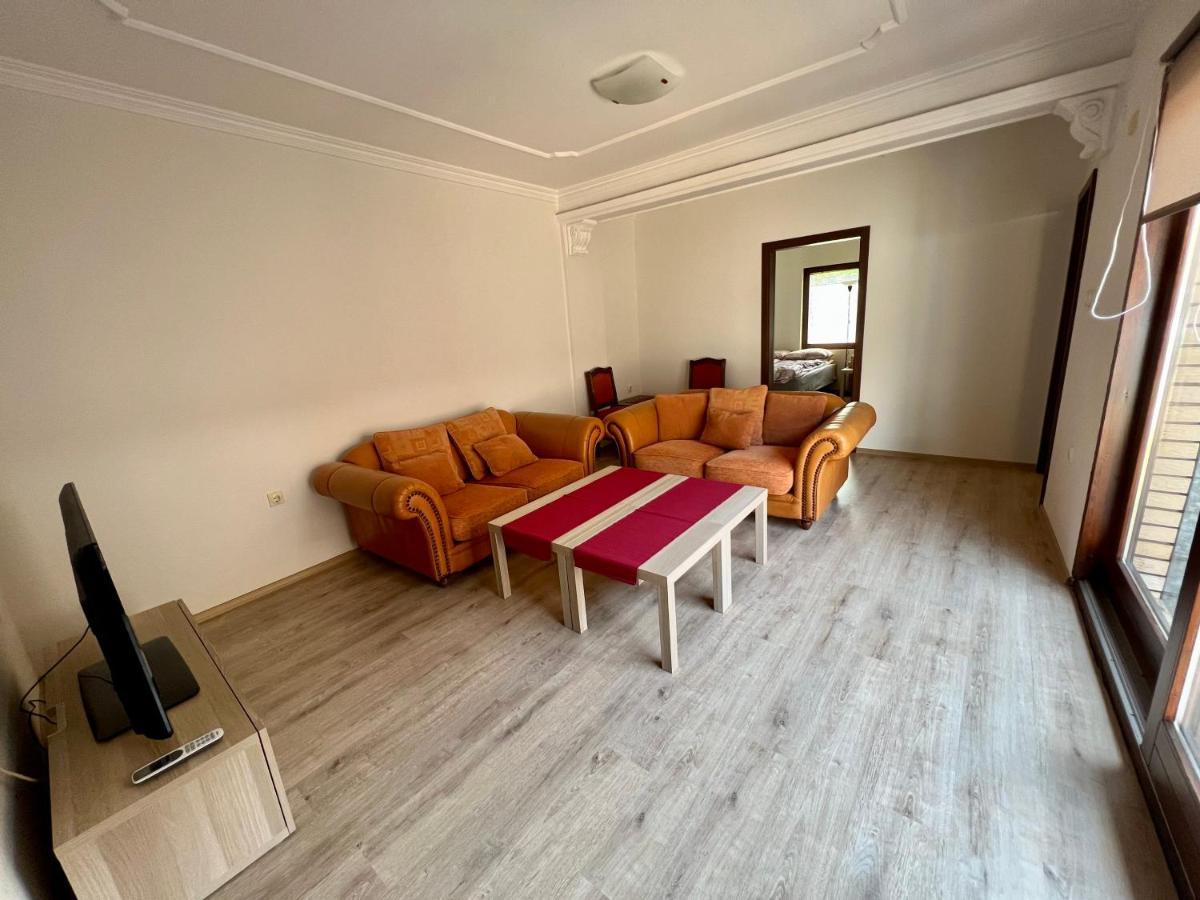 Home Base Apartments سكوبجي المظهر الخارجي الصورة
