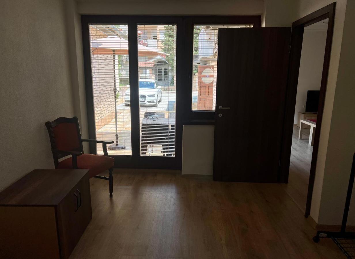 Home Base Apartments سكوبجي المظهر الخارجي الصورة
